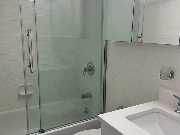 5th image of 160 W 73rd St APT 2G