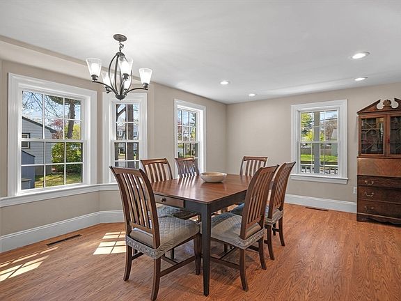 5th image of 18 Cedarcrest Rd