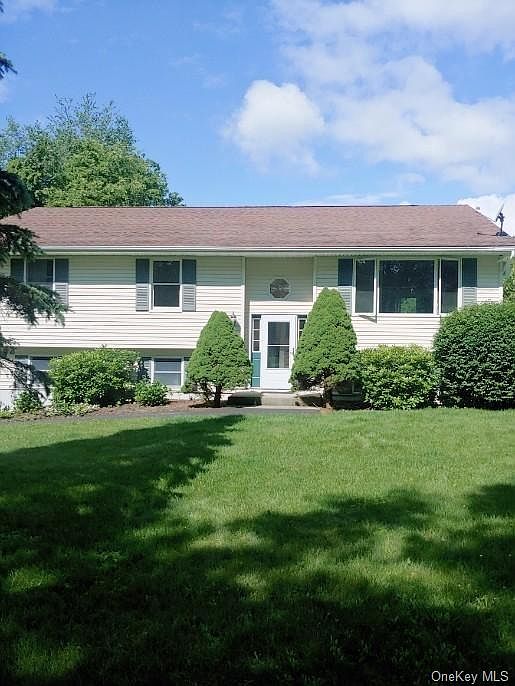 1st image of 3 Briarwood Ln