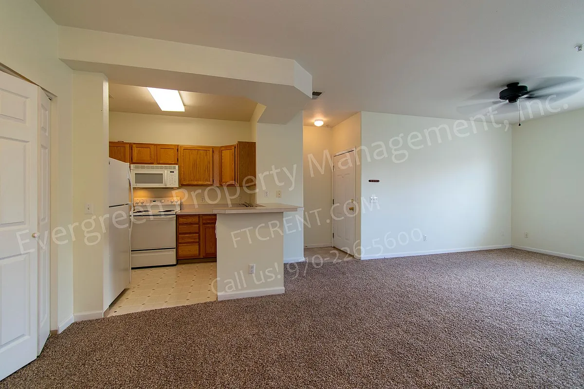 Building Photo - 4545 Wheaton Dr #G360