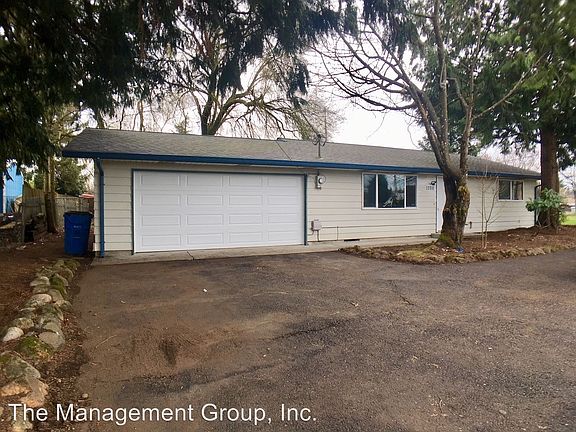 2nd image of 13711 NE 76th St