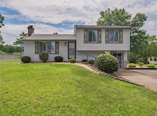 1107 Deerfield Dr, Elizabeth, PA