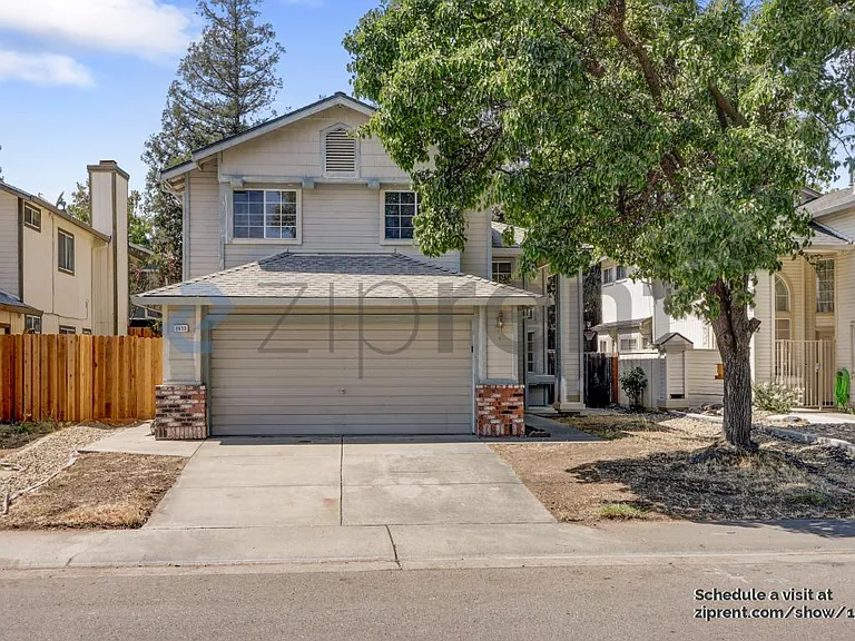8633 Northam Dr — Photo 1