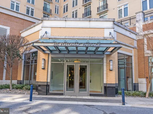 155 Potomac Psge Unit 209, Oxon Hill, MD 20745