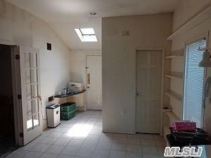 4th image of 170 Carroll St