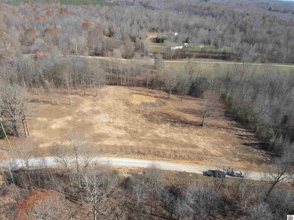 303 Kings Ridge Ct #26, Eddyville, KY 42038