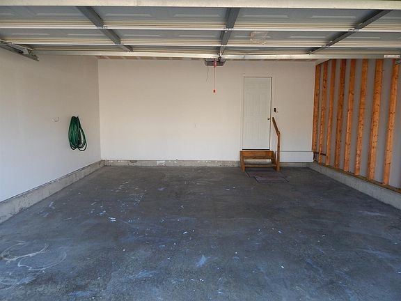 3rd image of 5961 Driftwood Ct