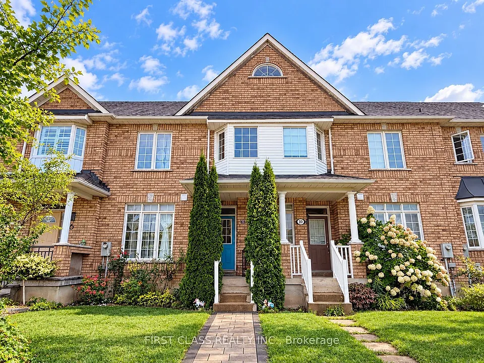 8 Catalina Cres