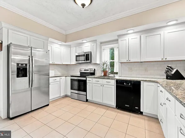 644 Chestnut St, Pottstown, PA 19464