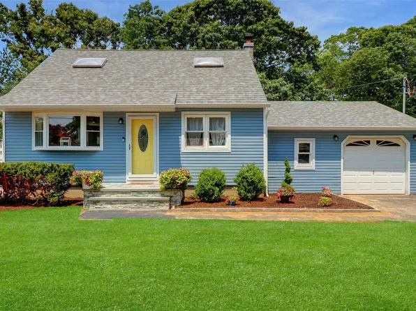 159 Dougherty Ave., Holbrook, NY 11741
