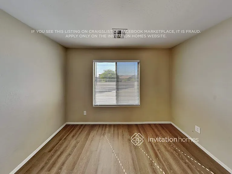 11401 W Windsor Ave — Photo 11