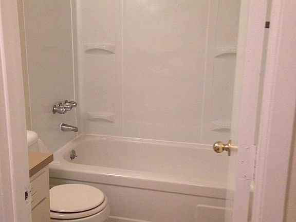 5th image of 2615 Neals Ln
