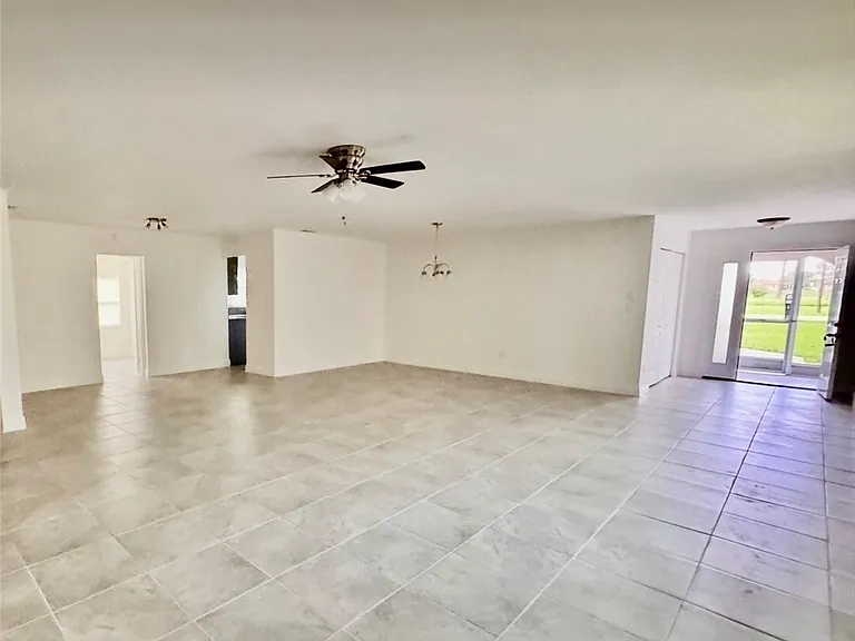 3252 Golfview Rd — Photo 4