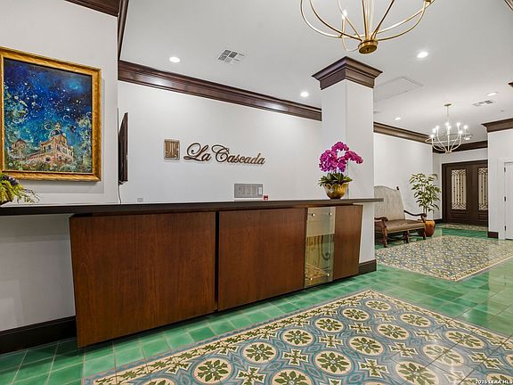 4th image of 230 Dwyer Avenue #904