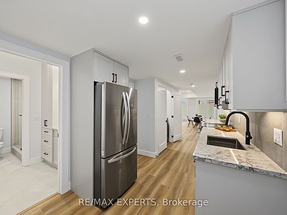3rd image of 1062 Alexandra Ave #Basement