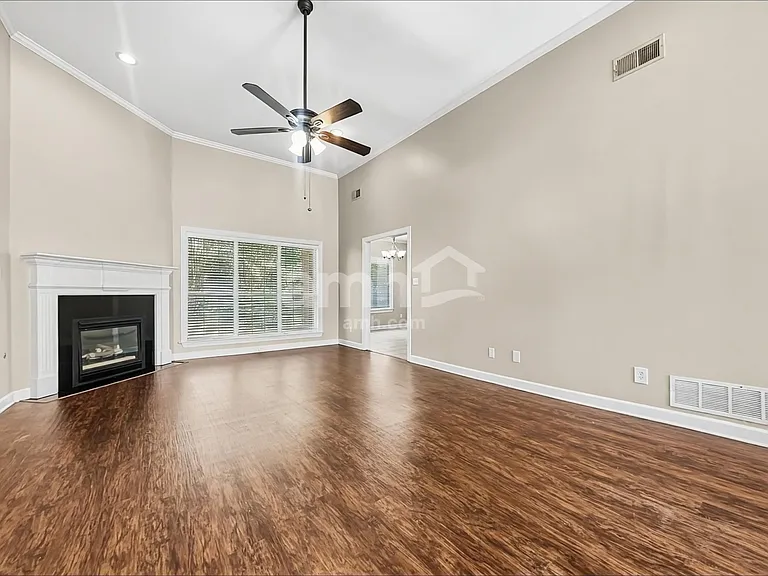 4528 Brighton Cir — Photo 8