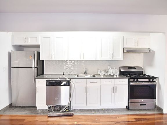 3rd image of 275 W 140th St APT 5I