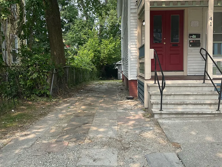 41 Clarendon St #2 — Photo 20
