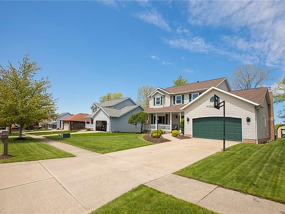 2nd image of 3424 Saint Andrews Dr