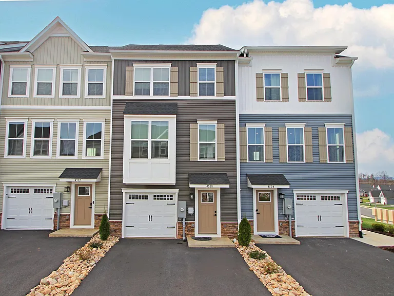 4508 Fountainbridge Ct — Photo 1