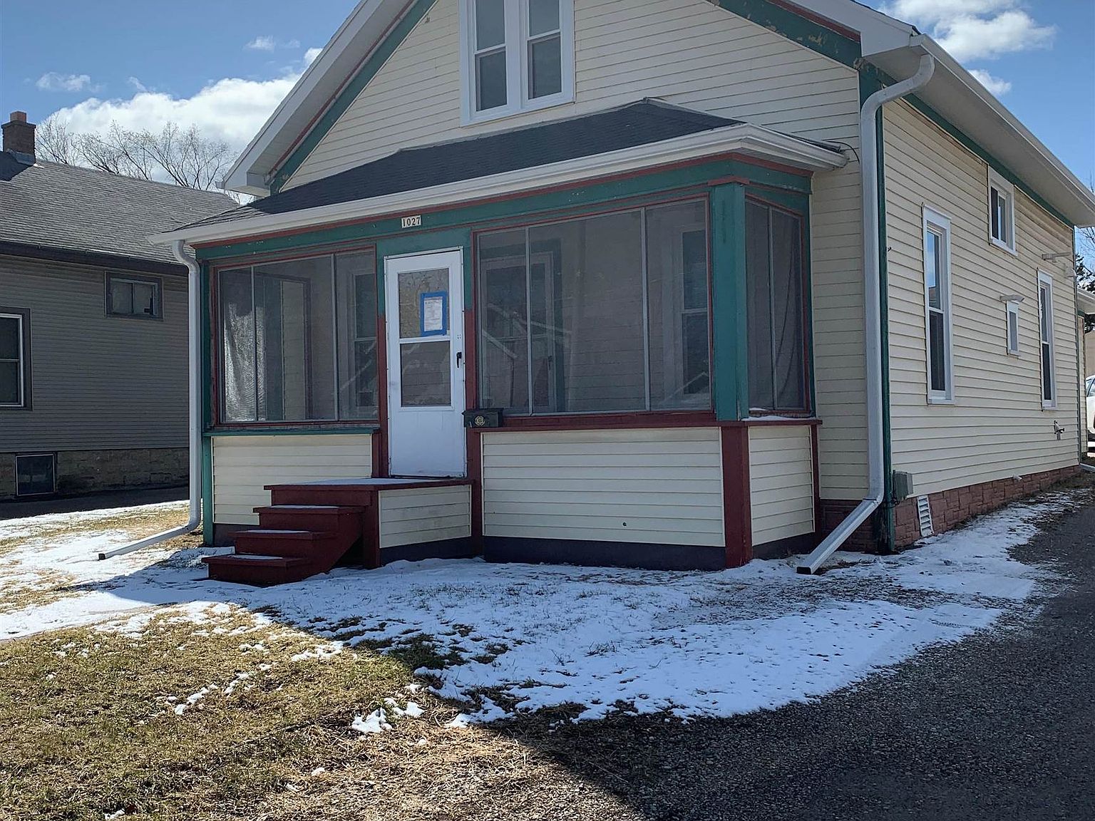 1027 W 9th Ave, Oshkosh, WI 54902 | Zillow