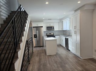 10918 1/2 Hesby St, North Hollywood, CA 91601