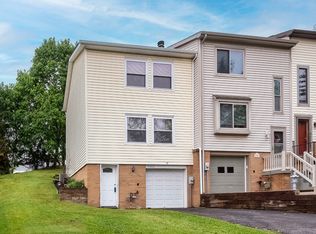 3252 Camberly Dr, Gibsonia, PA 15044