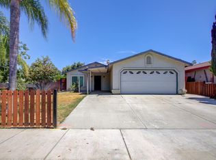 402 La Mesa St, Merced, CA 95341