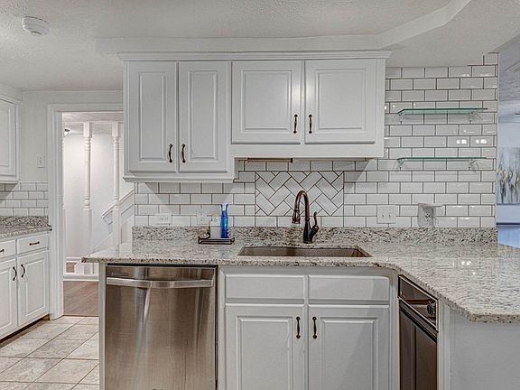 4th image of 6101 River Rd APT 5