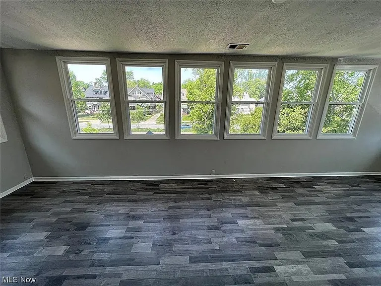 9607 Clifton Blvd #2 — Photo 8