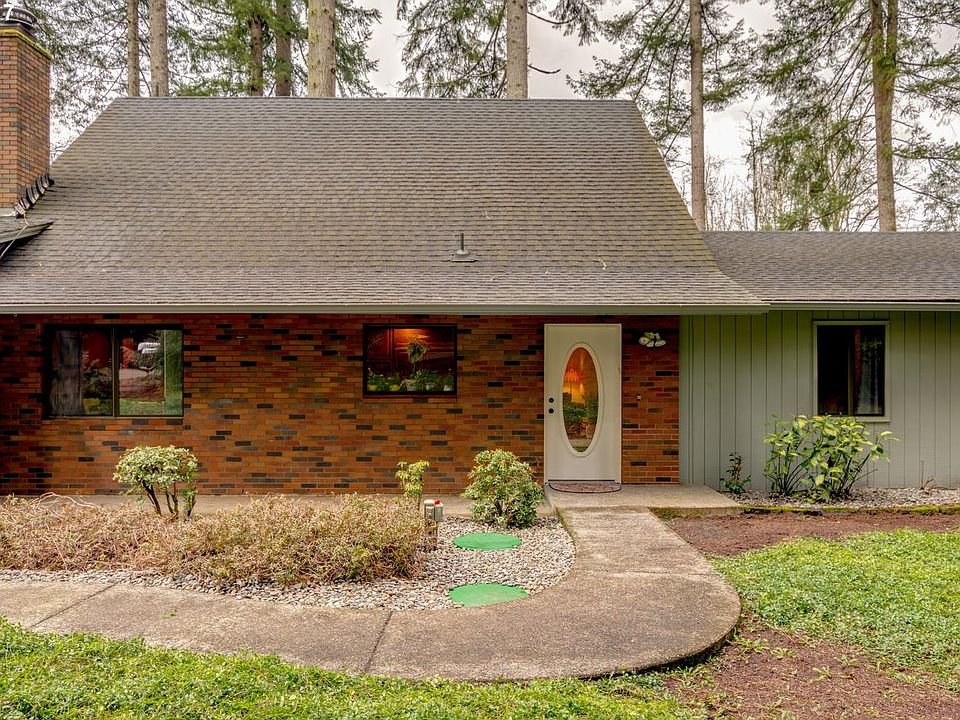 1st image of 23500 NE 206th St