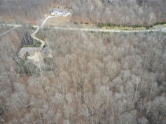 3rd image of 1166 River Valley Trl