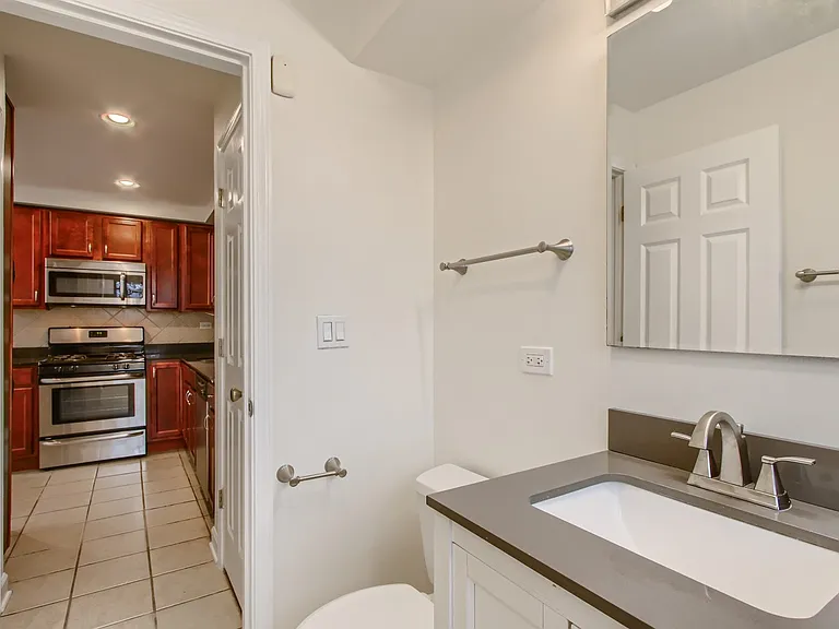 32 Elgin Ave #A2 — Photo 6