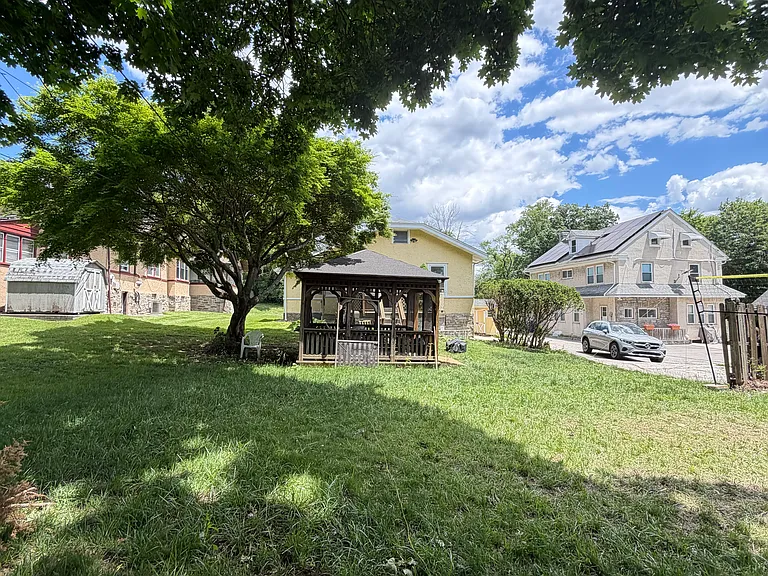 302 Shadeland Ave — Photo 20