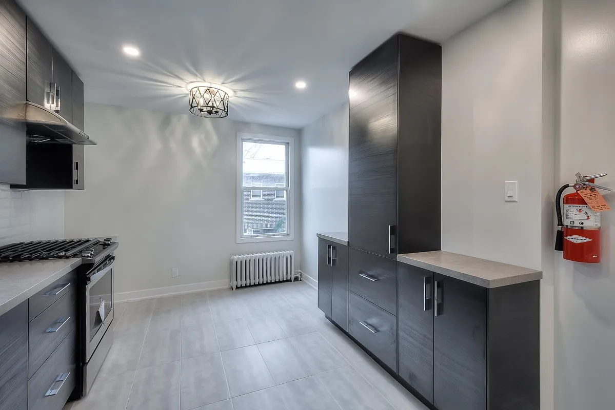 37 Grange Ave - 2 — Photo 2