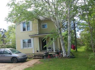 1203 State St, Charlevoix, MI 49720