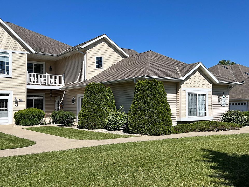 1st image of W398N5977 Autumn Woods Dr