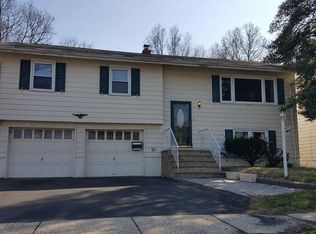 1412 Thelma Dr, Union, NJ 07083