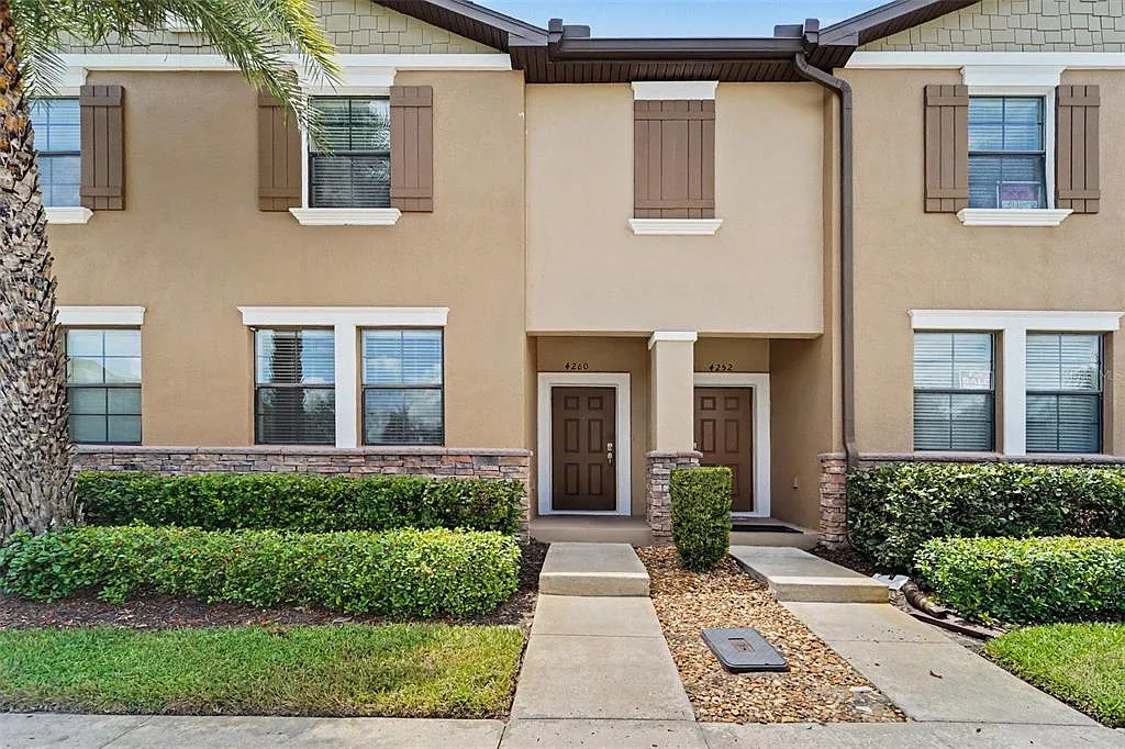 3 bed, 2.5 bath, 1777 sqft, $2,400 — Photo 2