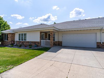 2096 27th Ave S UNIT B, Grand Forks, ND, 58201