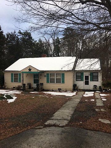 1st image of 103 Willow Dr