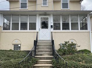 201 Simpson Rd, Ardmore, PA 19003