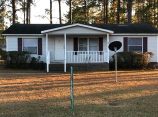 421 Dunrobin Dr, Raeford, NC 28376