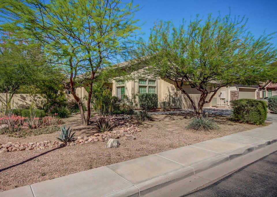 1st image of 44034 W Windrose Dr