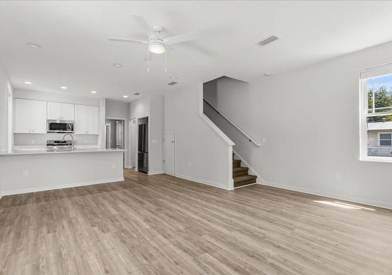 Brand New Construction 4/4 — Photo 2