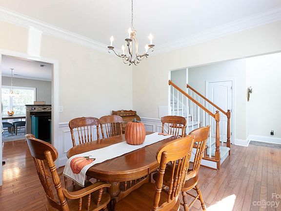 2nd image of 310 Basswood Ct