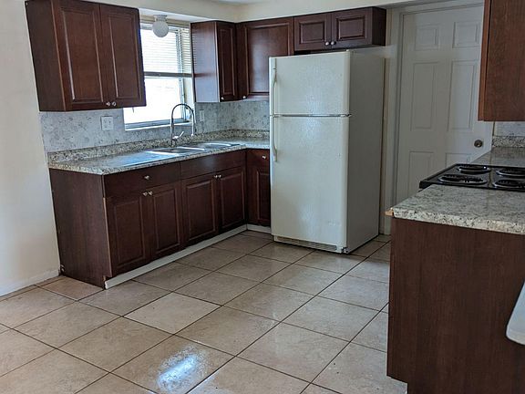 2nd image of 5411 Casino Dr