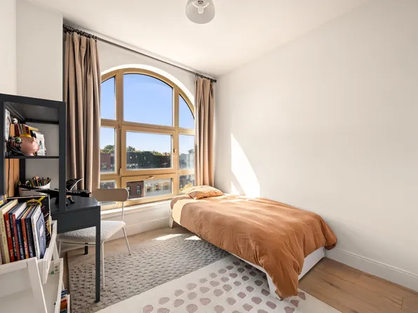 229 9th Street image 7 of 16