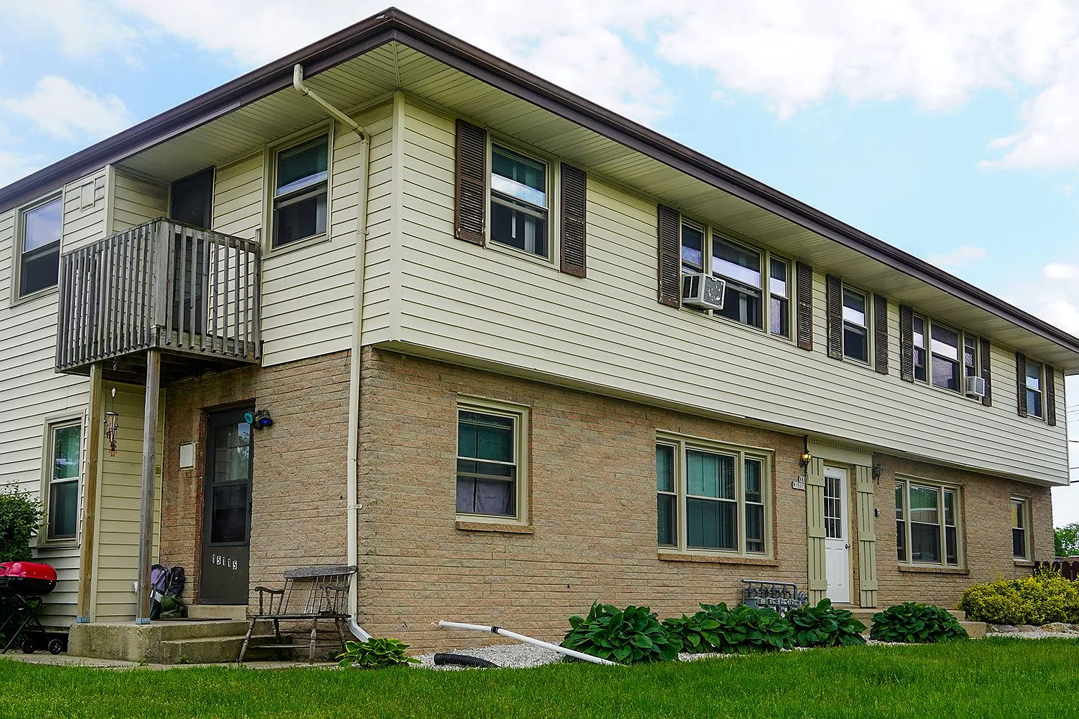 Westwood Apartments — Photo 1