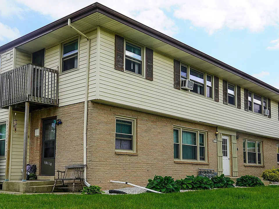 N88W15115 Cleveland Ave #33